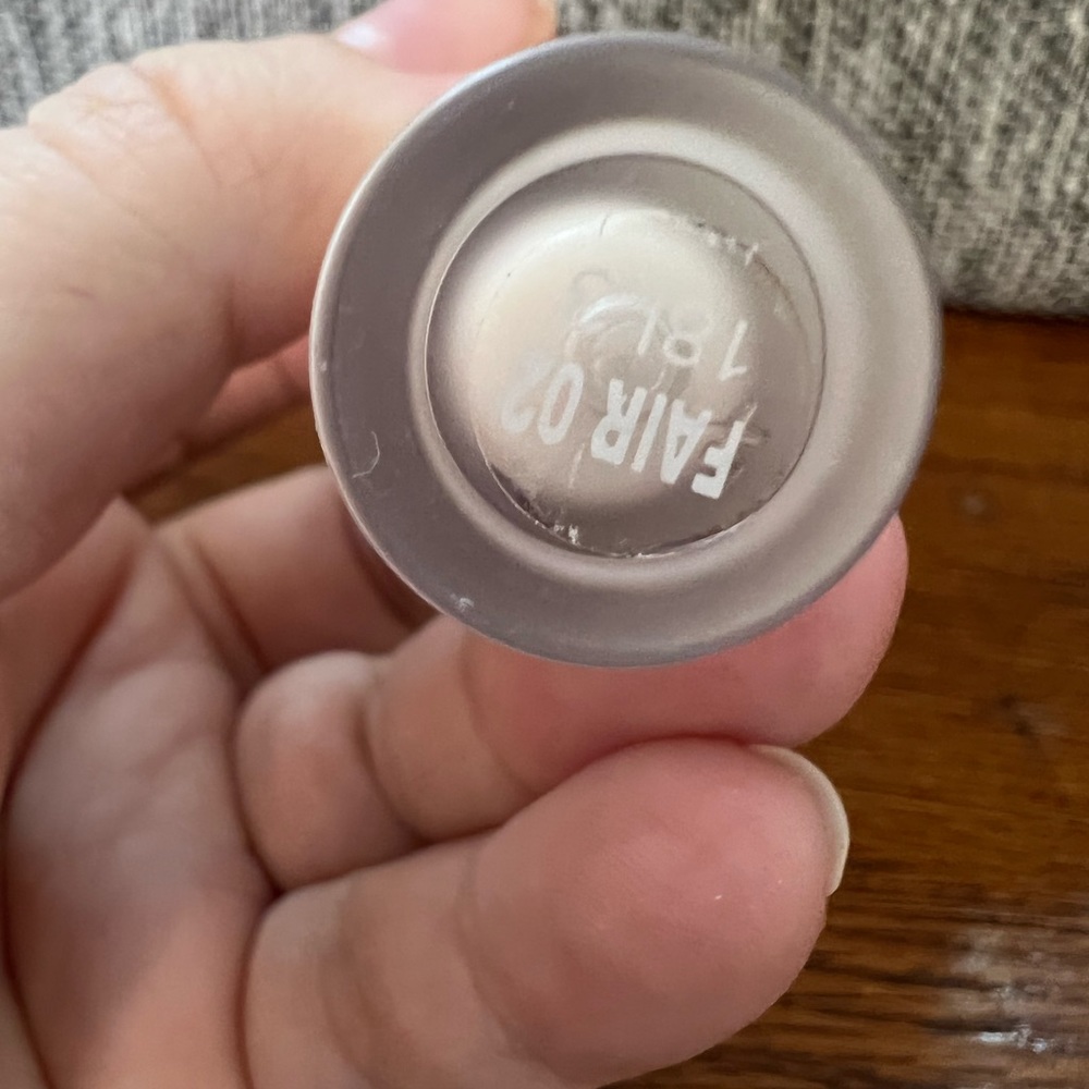 Colourpop concealer - Picture 3 of 3